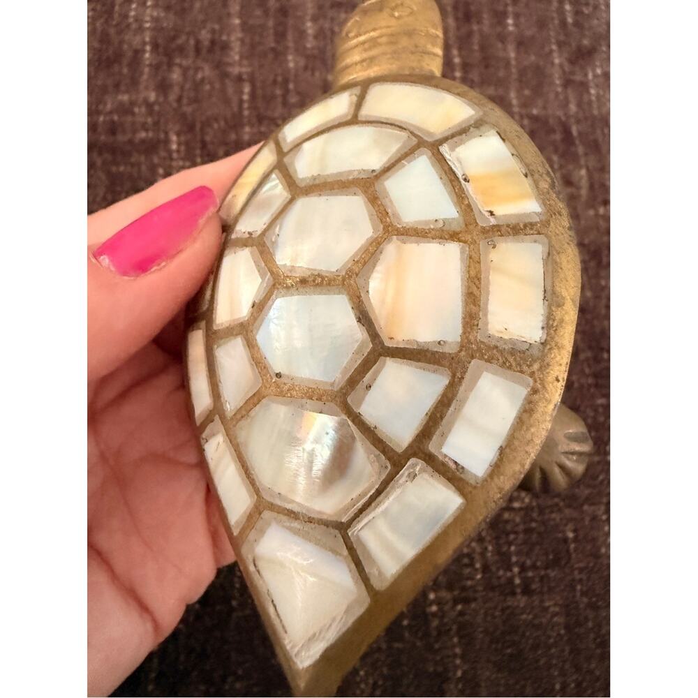 Vintage Brass Turtle Abalone/Mother of Pearl Ashtray or Trinket Box - Picture 3 of 8